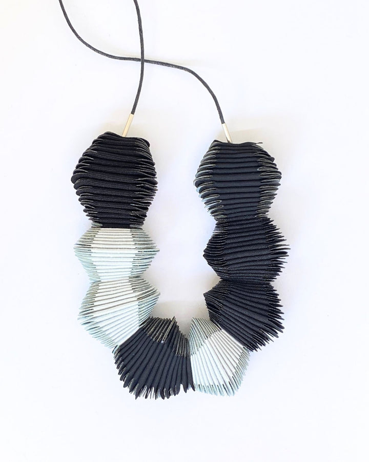 COLLAR Textil, Serpentine