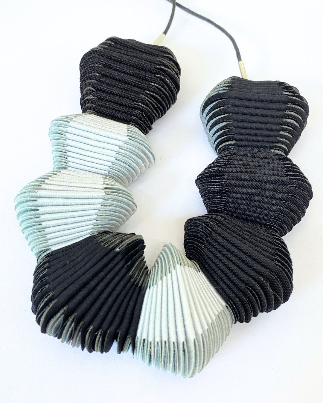COLLAR Textil, Serpentine