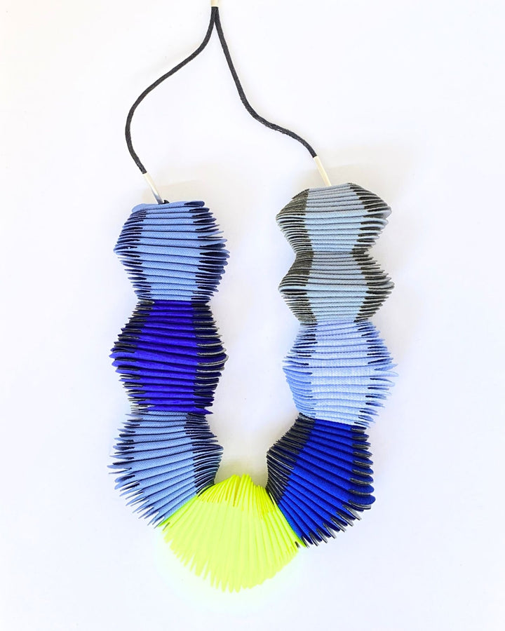 COLLAR textil serpentine