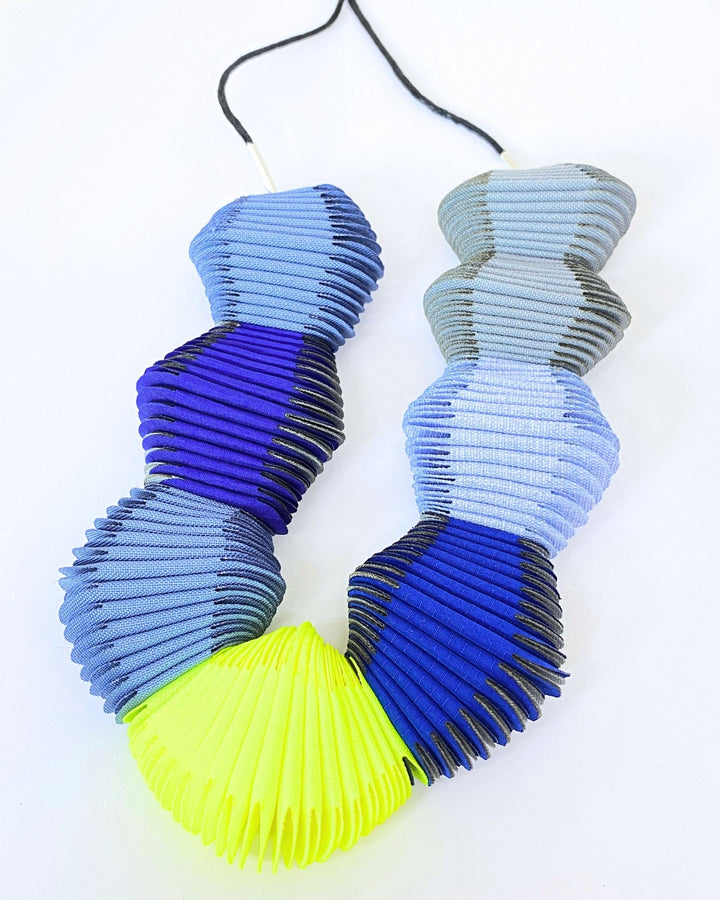 COLLAR textil serpentine
