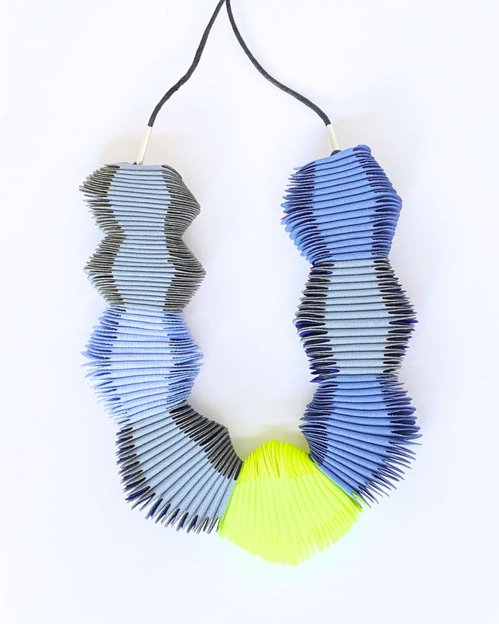COLLAR textil serpentine