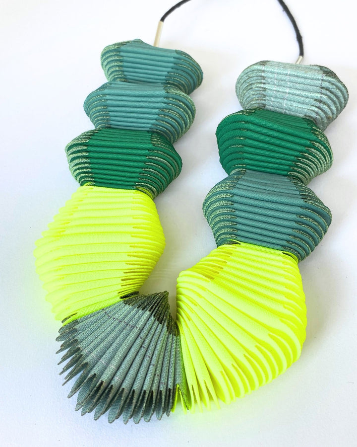 COLLAR Textil, Serpentine