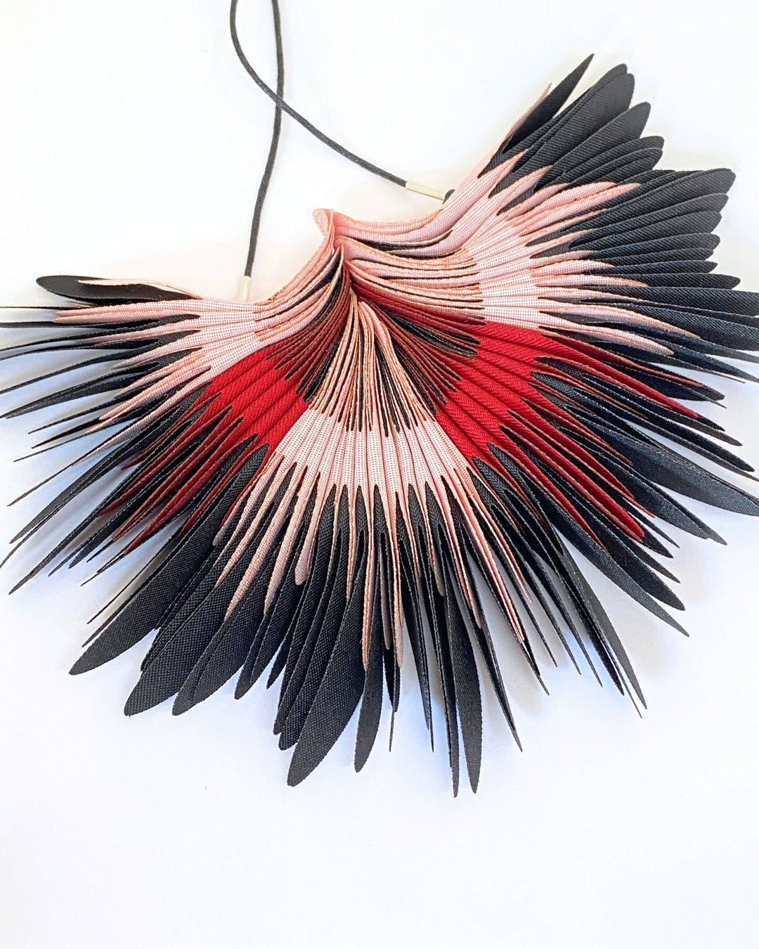 COLLAR TEXTIL, Plumas