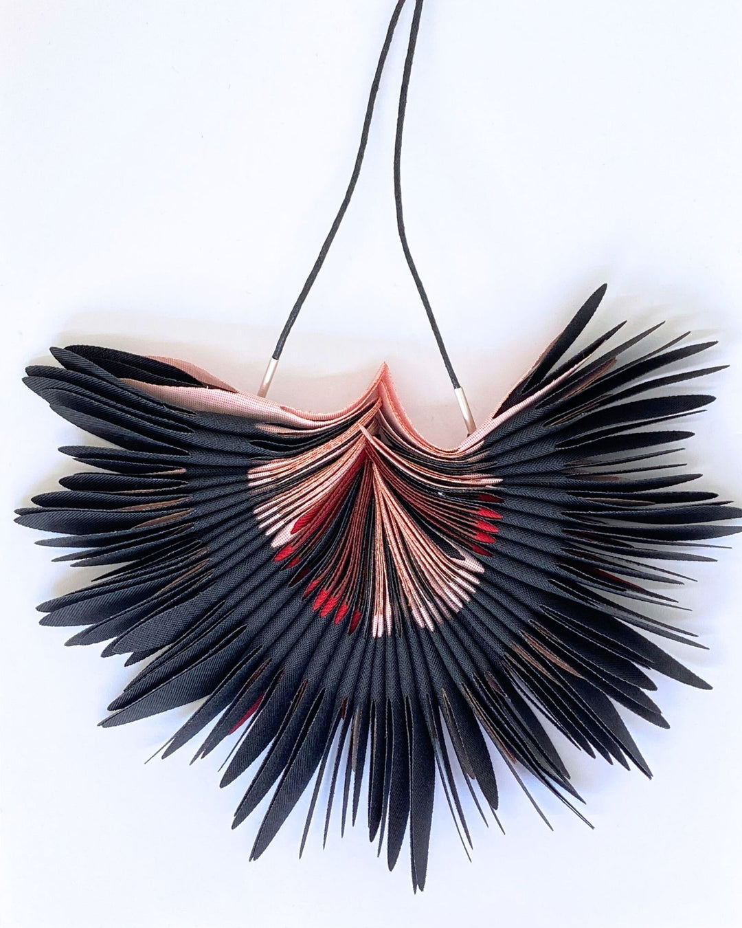 COLLAR TEXTIL, Plumas