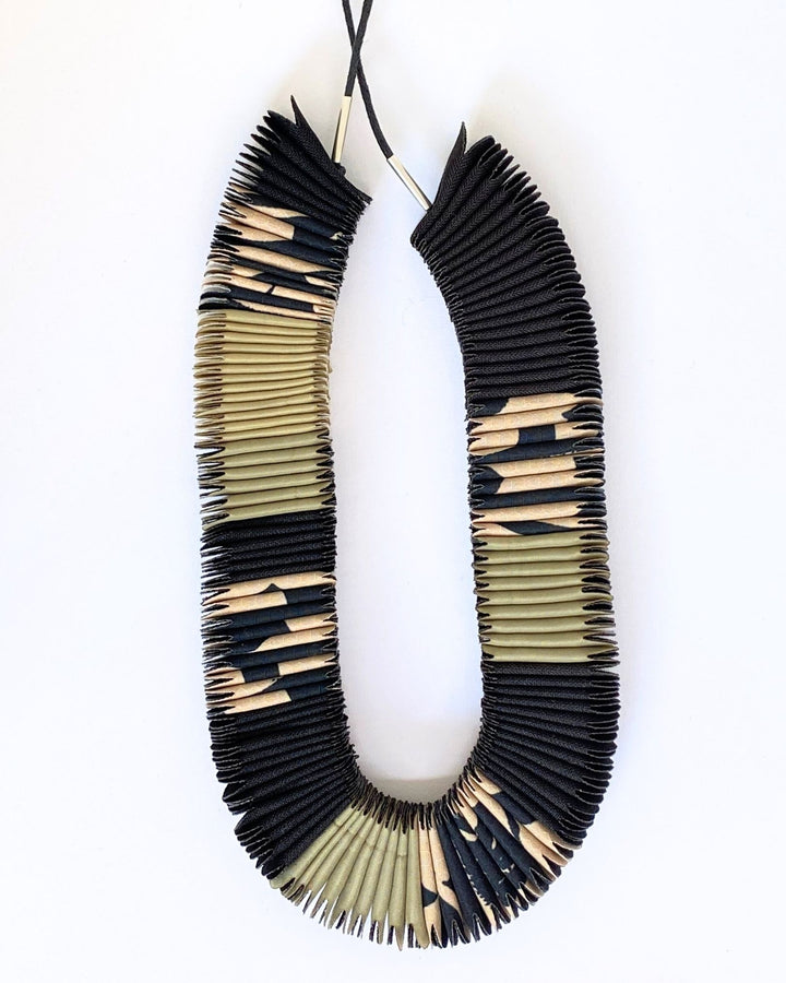 COLLAR, TEXTIL cromático