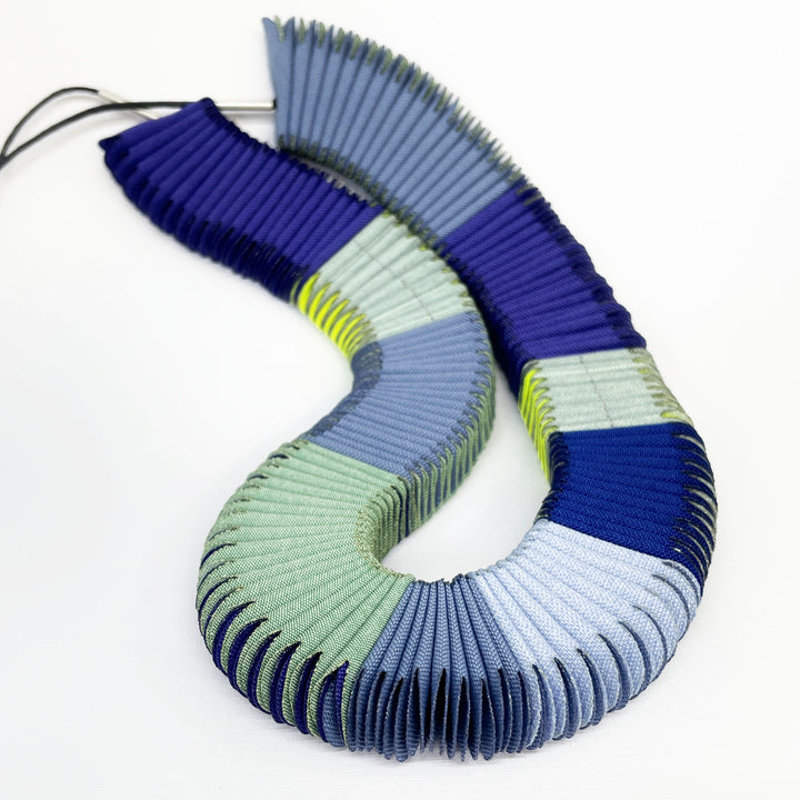 COLLAR TEXTIL.Pliegues (standart)-Tonos Fríos