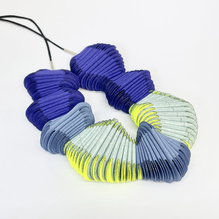 COLLAR Textil Serpentine_Tonos frios