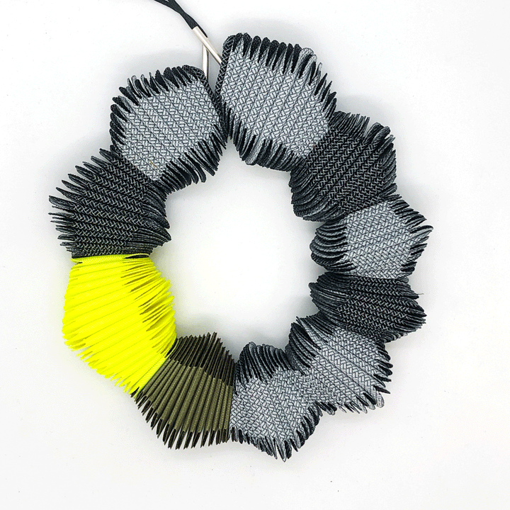 COLLAR Serpentine (Standart)-Gris+amarillo